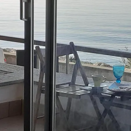 Cadorna Fronte Mare * 阿拉西奥